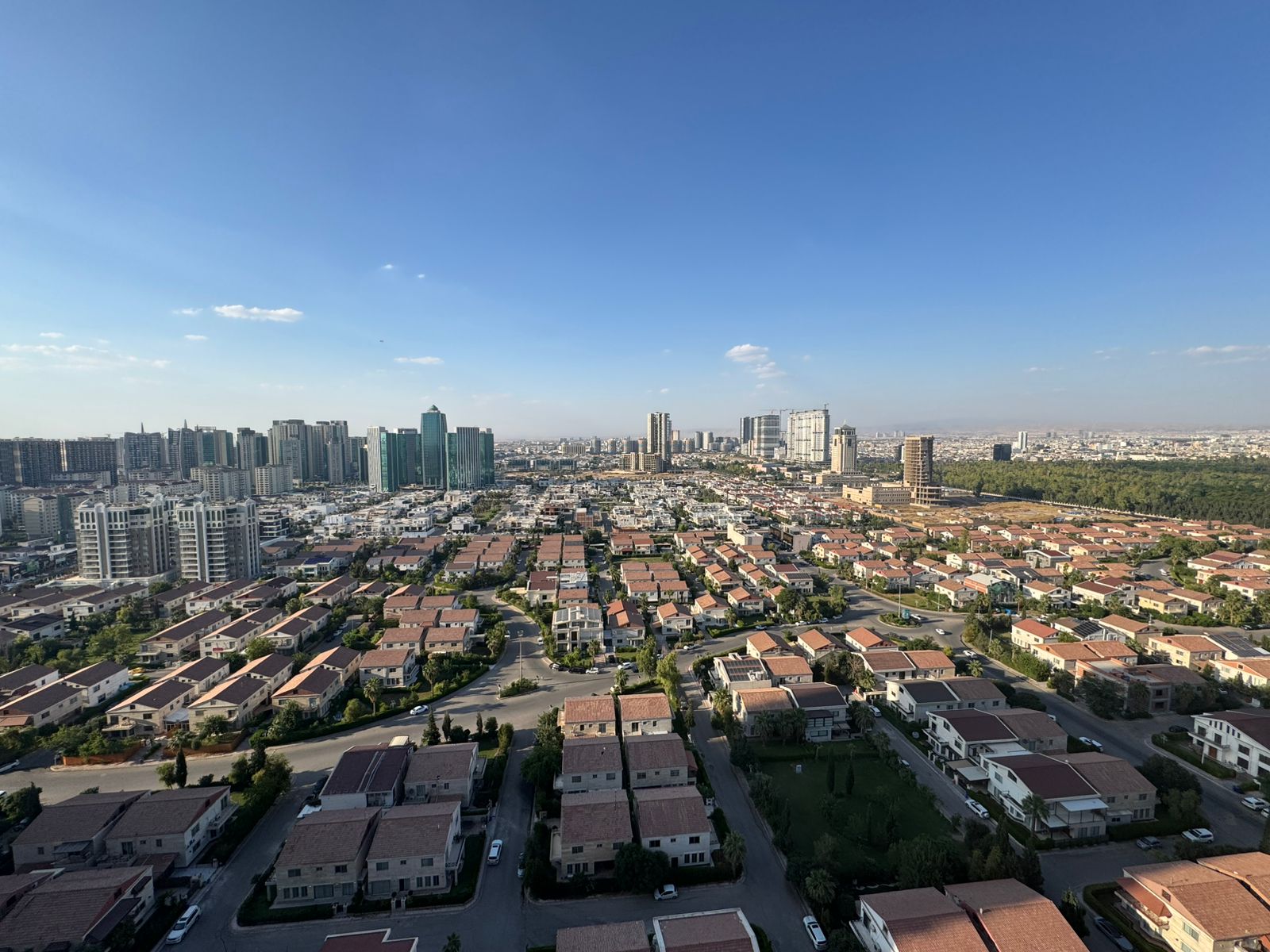 Roya Towers - Image 1